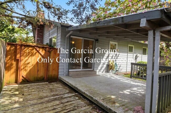 Building Photo - 15205 SW 119th Ave