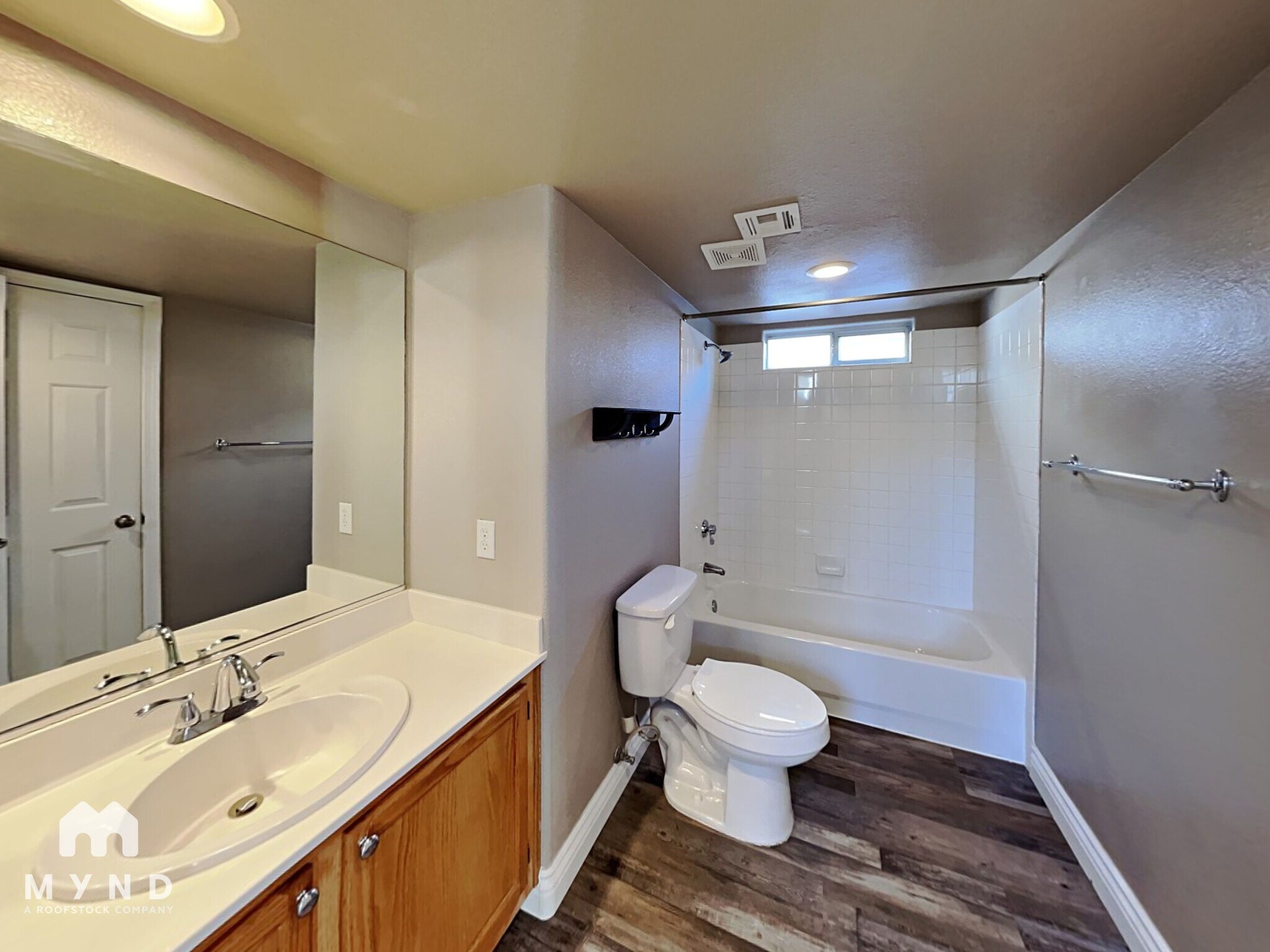 Building Photo - 5928 Chisolm Trail