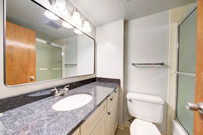 Building Photo - 555 E William St