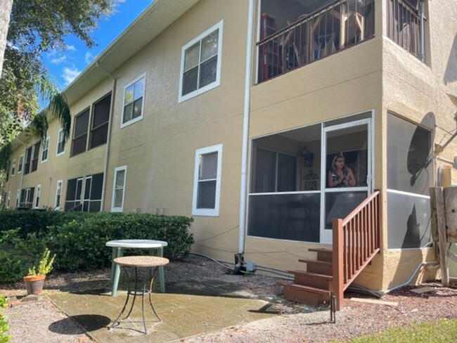 Building Photo - FULL FURNISHED - Peaceful 4 Bed / 2 Bath C...