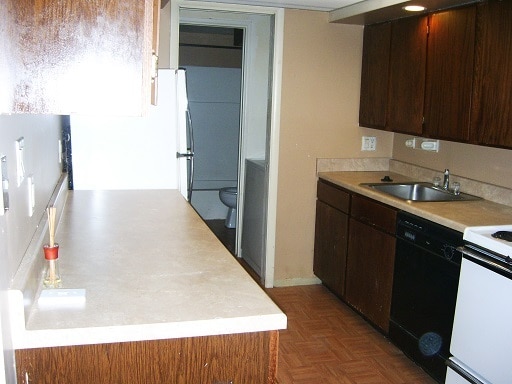 Building Photo - 801 Stratford Dr