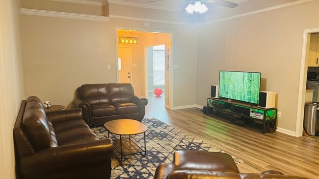 Building Photo - 244 Bradford Ridge Cove