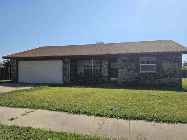 Primary Photo - 1611 NW Black Mesa Dr