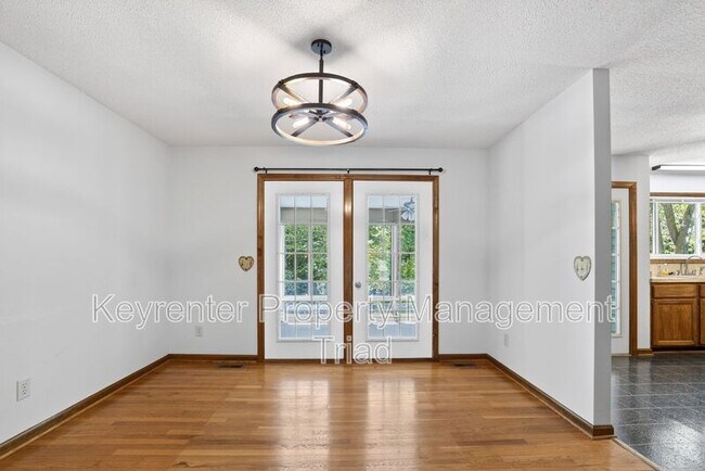 Building Photo - 407 Grenham Rd