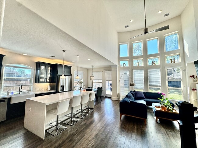 Building Photo - 16803 Bark Cabin Dr