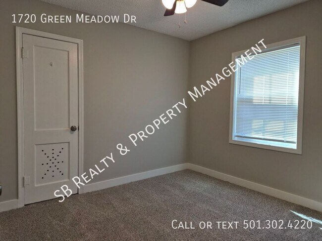 Building Photo - 1720 Green Meadow Dr