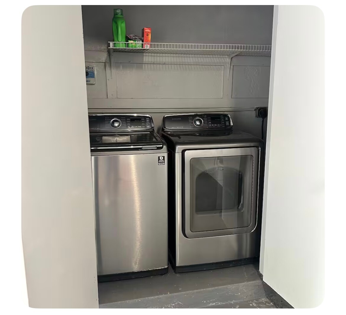 Laundry - 605 E Upas Ave
