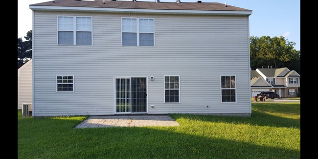 Building Photo - 631 Annaka Loop