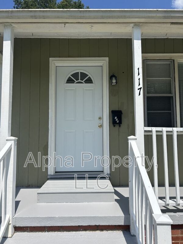 Building Photo - 117 Vanderbilt Cir