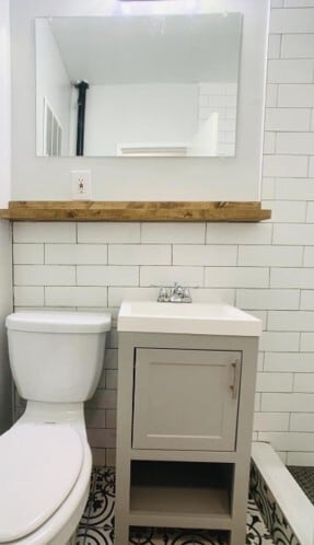 Building Photo - Top Level 3 BR Townhouse Custom Apt.  with large private outdoor Space