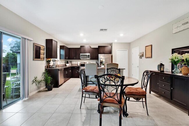 Building Photo - 12813 Wildflower Meadow Dr
