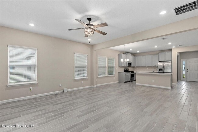Building Photo - 1719 Amberly Dr