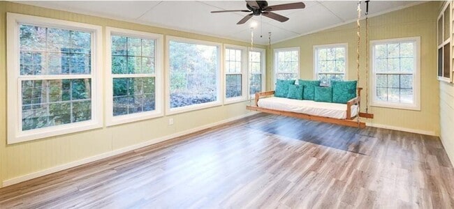 Building Photo - 740 Mayfair Ct