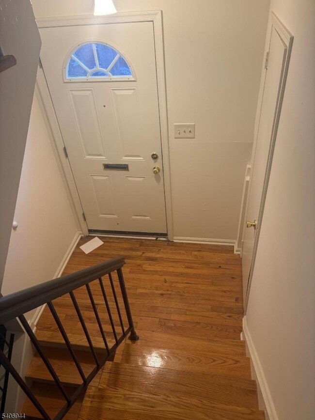 Building Photo - 181 Long Hill Rd