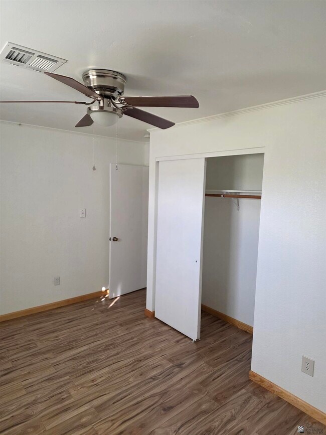 Building Photo - 3134 W 30th St