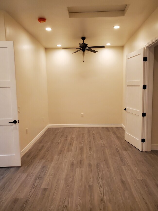 bedroom, facing east - 14056 Sycamore Ave