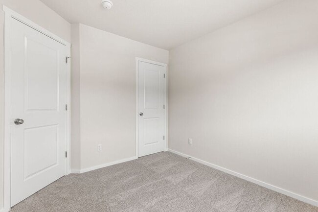 Building Photo - 3422 SW Hartley Ave