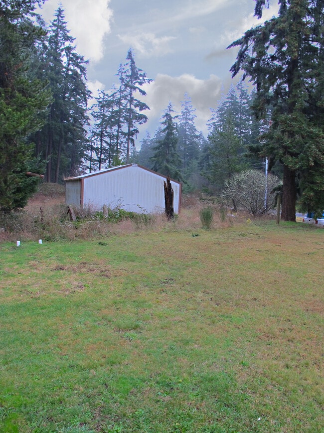 Building Photo - ***PENDING APPLICATION***Affordable 3BD/1B...