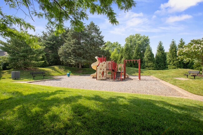 Building Photo - 4001 Mossy Bank Ln