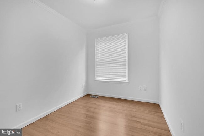 Building Photo - 90 Adams Dr NE