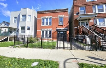 Building Photo - 2924 W 38th Pl