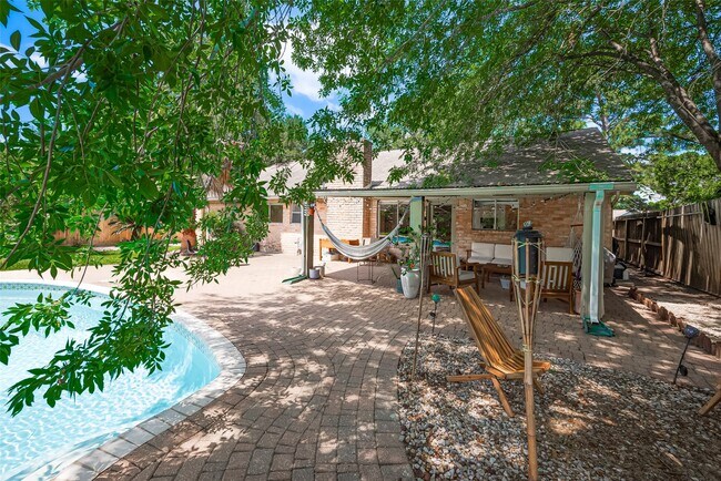 Building Photo - 8018 Zimmermann Dr