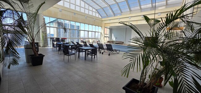 Building Photo - 1221 N Dearborn Pkwy