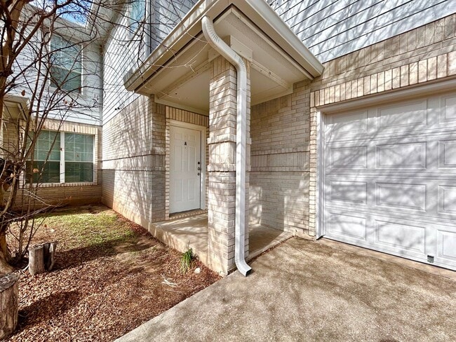 Building Photo - Beautiful 3BR, 2.5BA Two-Story Home with Laundry Room & 2-Car Garage