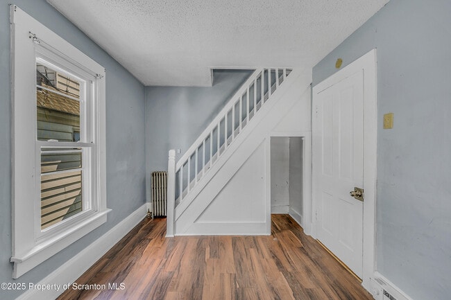 Building Photo - 7 Plum Pl