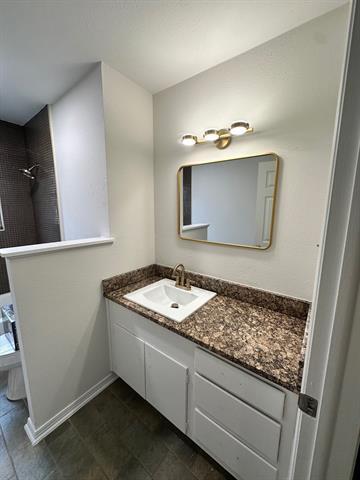 Building Photo - 1017 Calcutta St