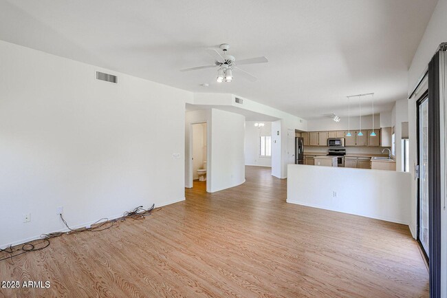 Building Photo - 1815 E Dava Dr