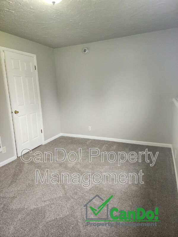 Building Photo - 210 Carol Dr