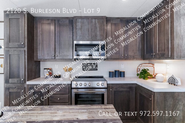 Building Photo - 2120 S Burleson Blvd