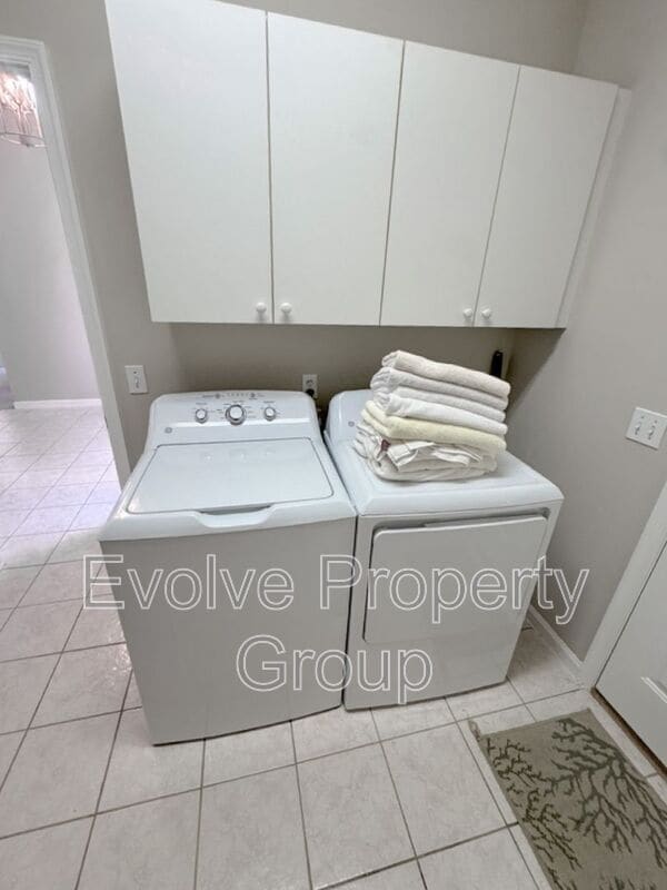 Building Photo - 822 Summer Bay Dr