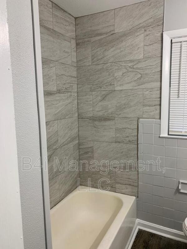 Building Photo - 4807 Gardiner Dr