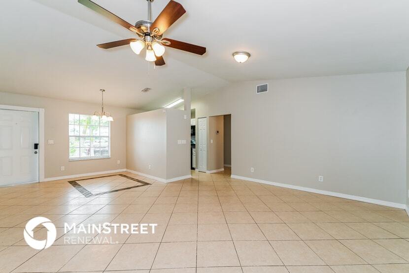 Building Photo - 818 SW 31st St