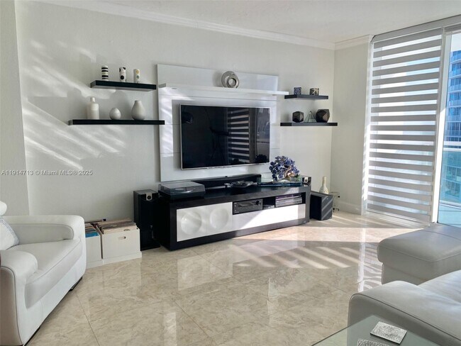 Building Photo - 3001 S Ocean Dr