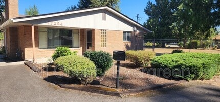 Building Photo - 17224 SE Wax Rd