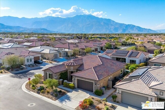 Building Photo - 81 Claret