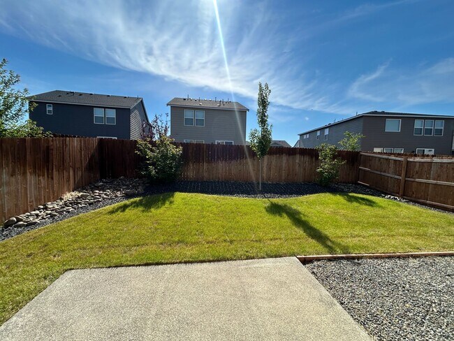 Building Photo - Beautiful 4 Bedroom Home with Attached Garage!