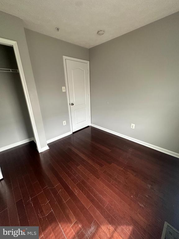 Building Photo - 3231 Halcyon Ct