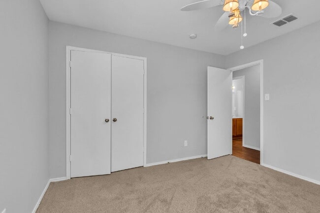 Building Photo - "Spacious 4-Bedroom Home – 2,085 Sq Ft For...