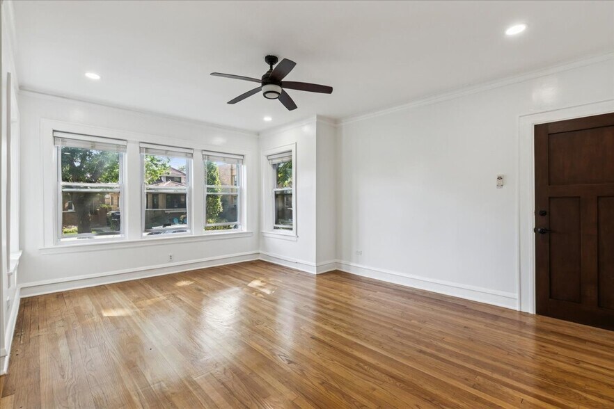 Building Photo - 6724 N Campbell Ave