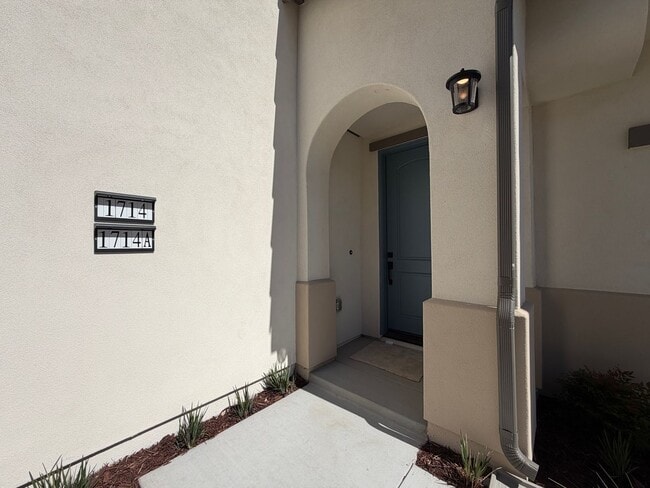 Building Photo - Brand New Construction in River Terrace Development!