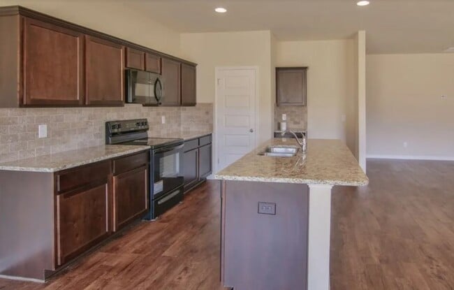 Building Photo - 6130 Mahogany Ter