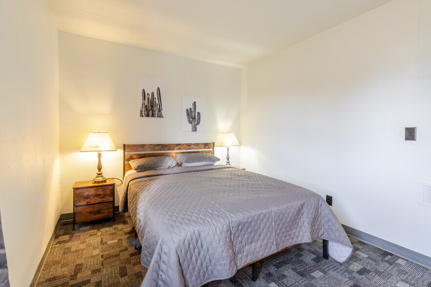 Building Photo - 3737 Sturgis Rd