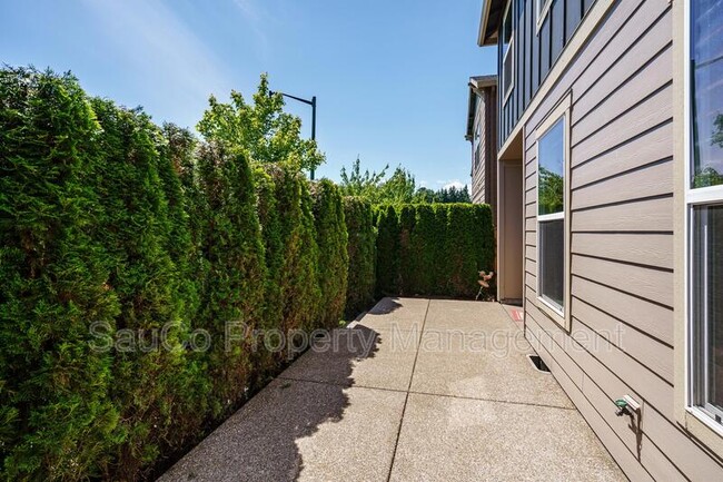 Building Photo - 2973 25th Ave