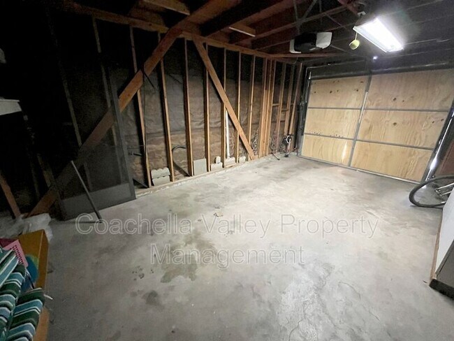 Building Photo - 1310 Campeon Cir