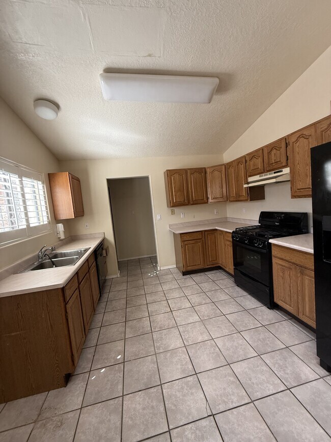 Building Photo - 6717 Tesuque Dr NW