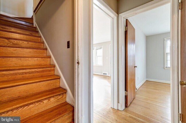 Building Photo - 2809 Pierpont St